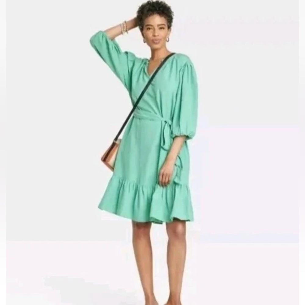 Knox Rose Ruffle Hem Dress. Size Medium. 
Excellent condition
